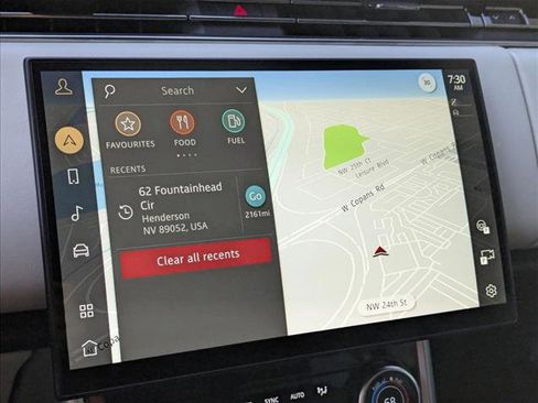 Certified 2023 Land Rover Range Rover SE image 17