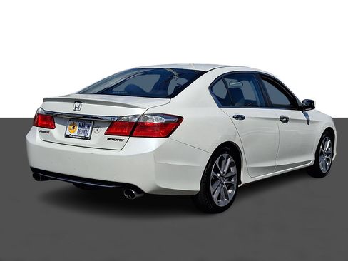 Used 2013 Honda Accord Sport image 7