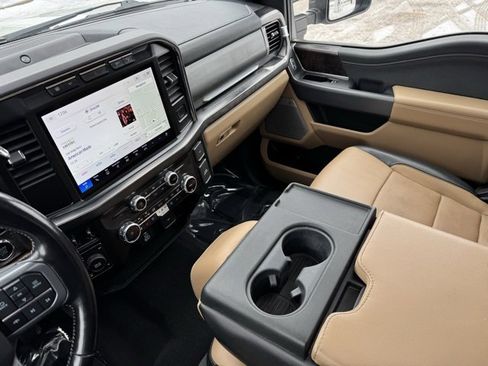 Certified 2023 Ford F350 Lariat w/ Chrome Package image 15