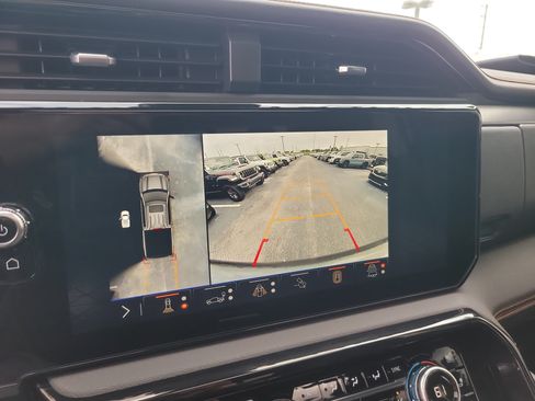 Used 2025 GMC Sierra 1500 AT4 w/ AT4 Premium Package AWD/4WD image 25