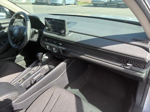 Used 2024 Honda Accord EX image 31