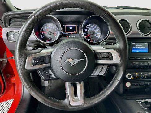 Used 2015 Ford Mustang Coupe RWD image 17
