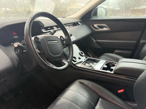 Used 2018 Land Rover Range Rover Velar S image 24