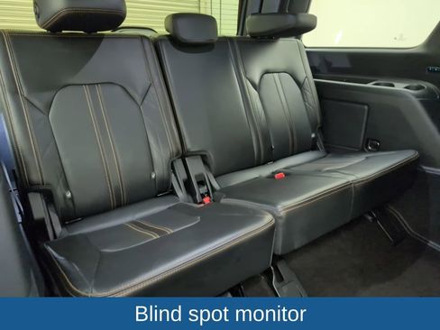 Certified 2023 Ford Expedition Platinum image 22