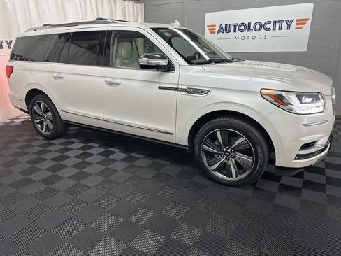 Used 2019 Lincoln Navigator L Black Label w/ Cargo Package image 2