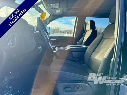 Used 2022 GMC Sierra 2500 SLE w/ SLE Value Package; image 14