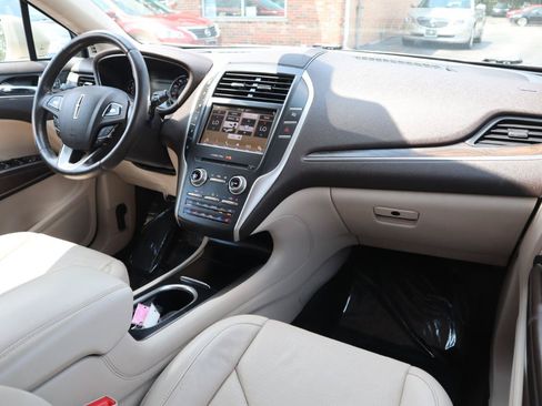Used 2017 Lincoln MKC Reserve w/ Lincoln MKC Climate Package AWD/4WD image 11