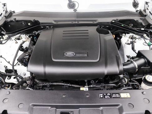 Used 2025 Land Rover Defender 110 S AWD/4WD image 35