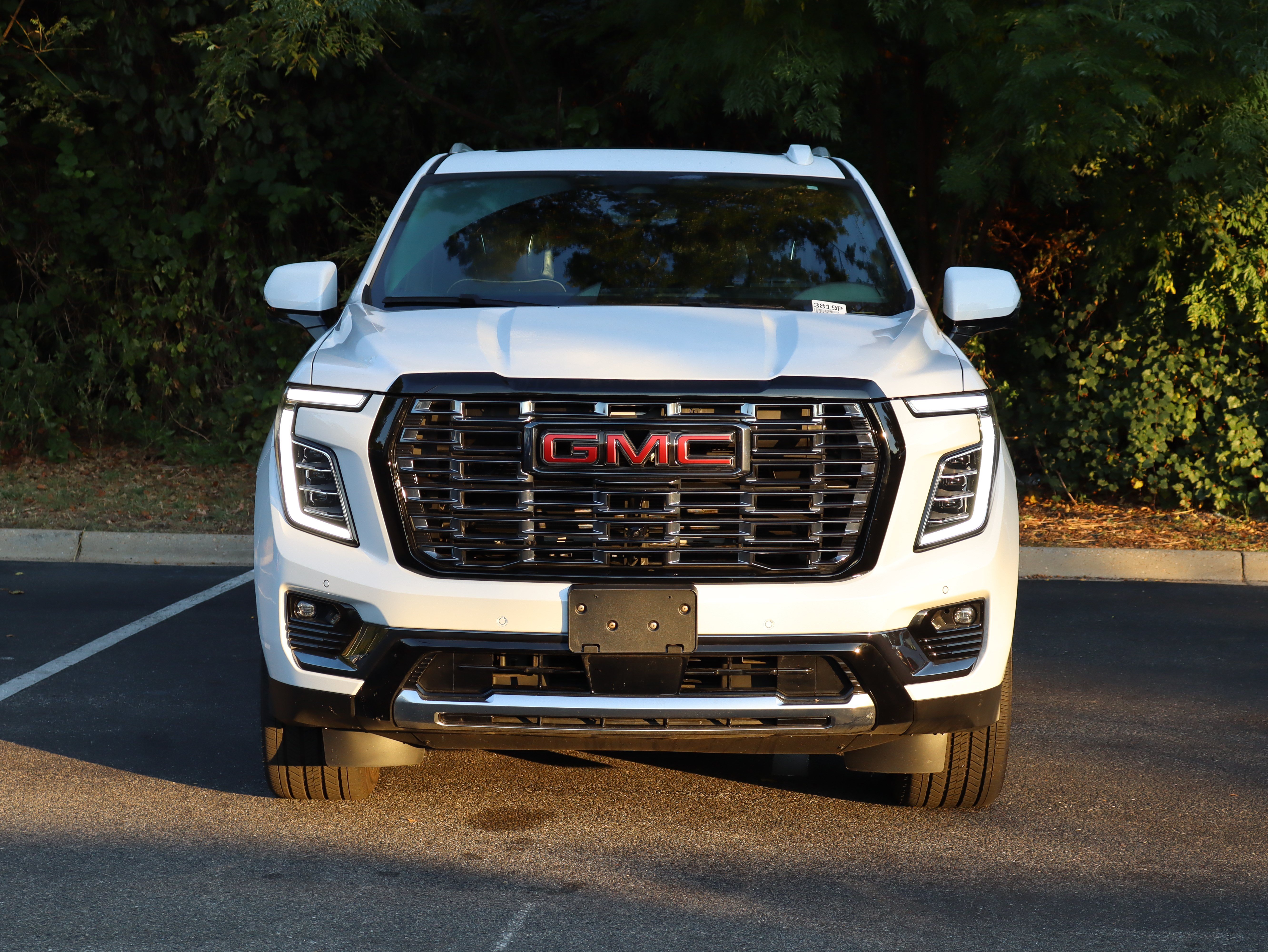 Used 2026 GMC Yukon Denali Ultimate AWD/4WD image 3