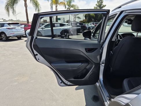 Used 2025 Subaru Crosstrek 2.5i Premium AWD/4WD image 26
