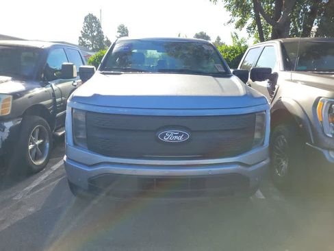 Used 2025 Ford F150 Lightning Flash image 2