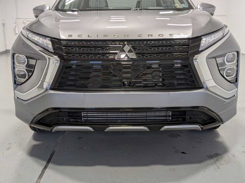 Used 2024 Mitsubishi Eclipse Cross SEL AWD/4WD image 2