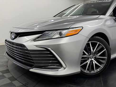 Used 2024 Toyota Camry XLE w/ Navigation Package FWD image 4