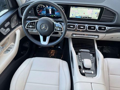 Used 2022 Mercedes-Benz GLS 450 4MATIC image 29