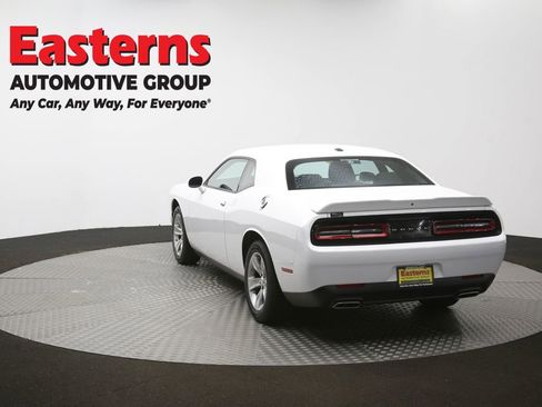 Used 2022 Dodge Challenger SXT image 63