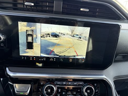 Used 2025 GMC Sierra 3500 Denali w/ Denali Reserve Package image 18