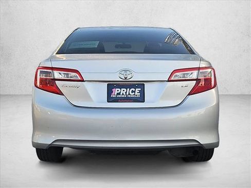 Used 2014 Toyota Camry LE FWD image 7