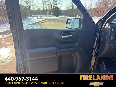 Certified 2025 Chevrolet Silverado 1500 Custom Trail Boss w/ Dark Appearance Package image 9