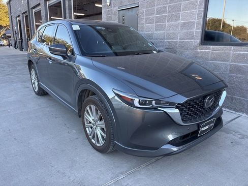 Used 2023 MAZDA CX-5 Signature image 2