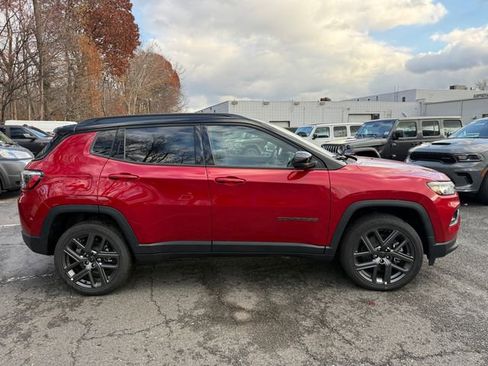 New 2026 Jeep Compass Limited image 8