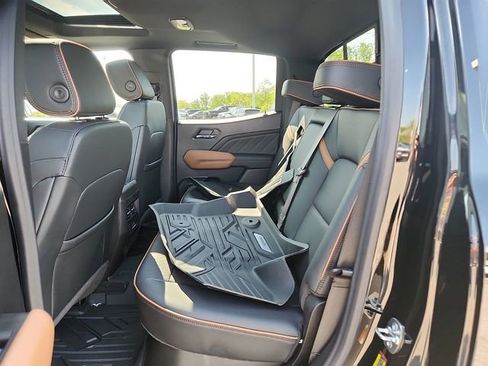 New 2026 GMC Canyon AT4 w/ Technology Plus Package AWD/4WD image 6