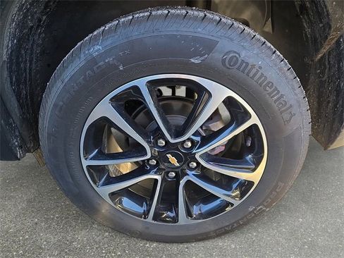 Used 2025 Chevrolet TrailBlazer LT w/ Driver Confidence Package image 8