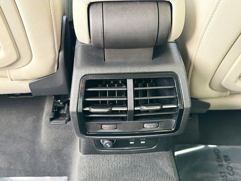 Certified 2024 Audi Q3 2.0T Premium Plus image 20