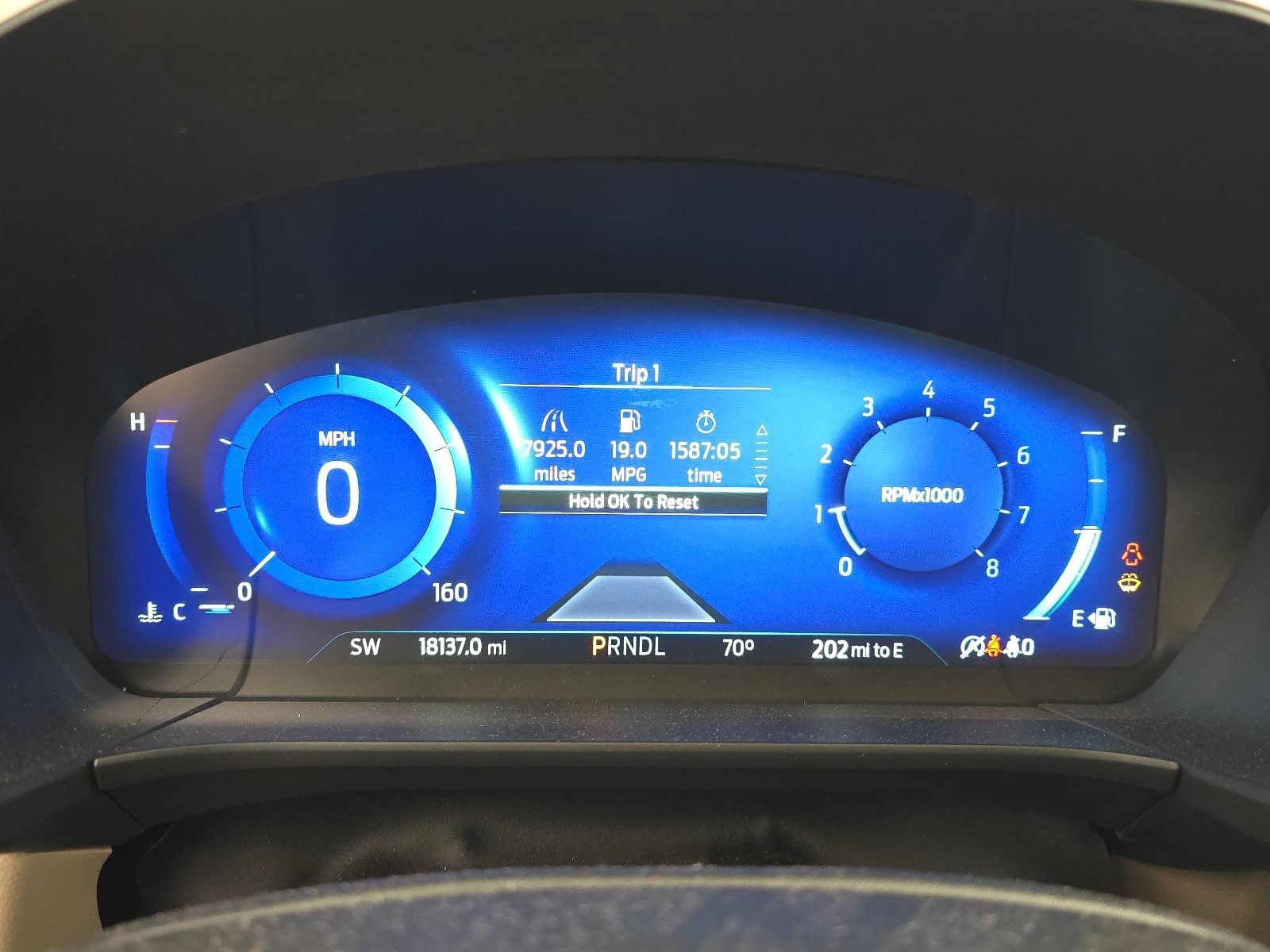Used 2022 Ford Escape SEL w/ Technology Package FWD image 15