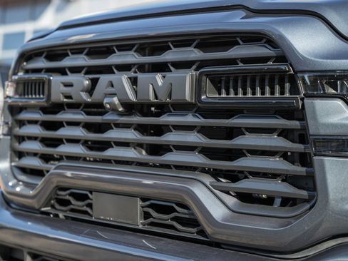 New 2026 RAM 2500 Big Horn AWD/4WD image 12