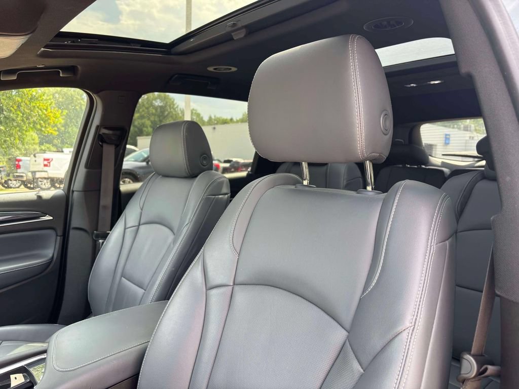 Used 2023 Buick Enclave Premium w/ Experience Buick Package AWD/4WD image 5