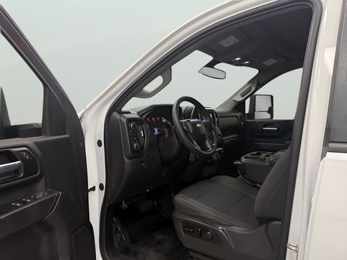 Used 2020 Chevrolet Silverado 2500 W/T w/ WT Safety Package AWD/4WD image 9
