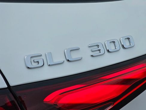 New 2026 Mercedes-Benz GLC 300 image 12