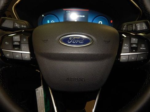 New 2025 Ford Escape SE w/ PHEV Premium Package FWD image 30
