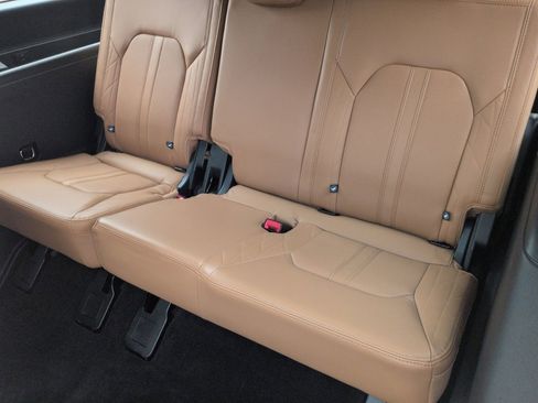 Certified 2022 Ford Expedition Max Platinum AWD/4WD image 25