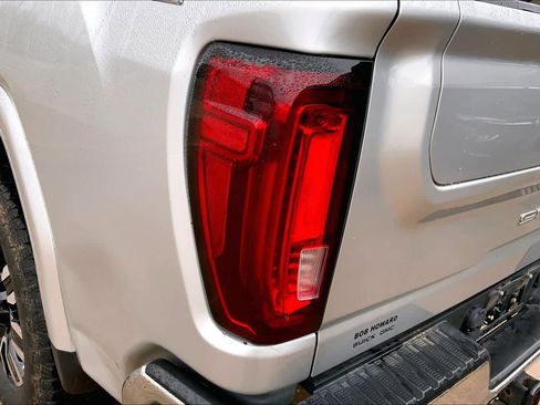Used 2022 GMC Sierra 2500 SLT w/ X31 Off-Road Package image 28