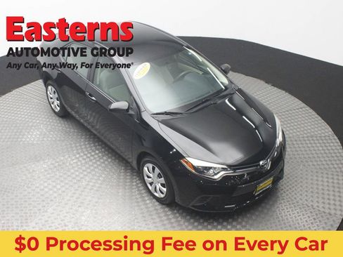 Used 2016 Toyota Corolla LE FWD image 3