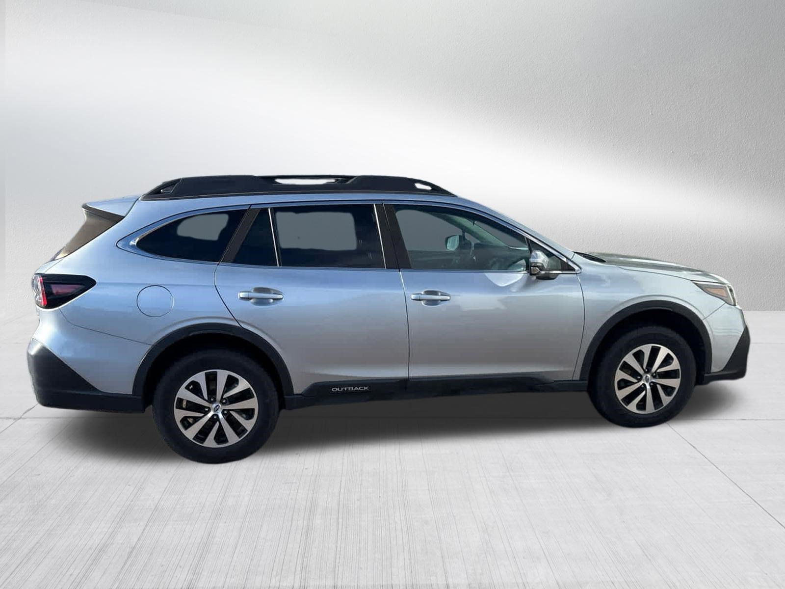 Used 2022 Subaru Outback Premium AWD/4WD image 6