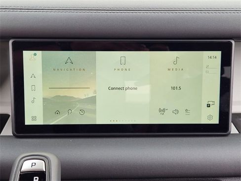 New 2024 Land Rover Defender 110 S image 12