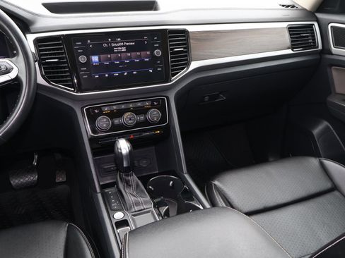 Used 2022 Volkswagen Atlas SE image 11