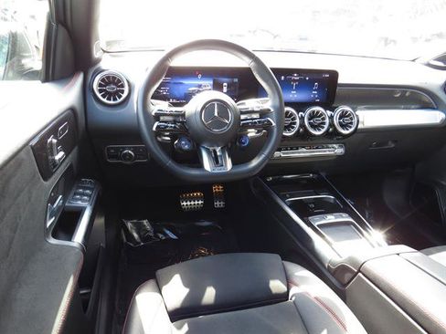 Used 2025 Mercedes-Benz GLB 35 AMG 4MATIC image 10