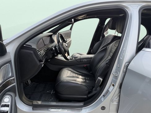 Used 2015 Mercedes-Benz S 550 Sedan w/ Premium 1 Package image 19