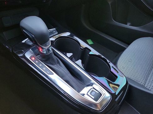 Used 2025 Chevrolet Trax LT image 15