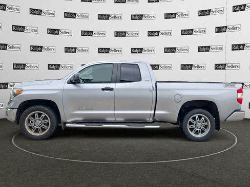 Used 2018 Toyota Tundra SR5 RWD image 3