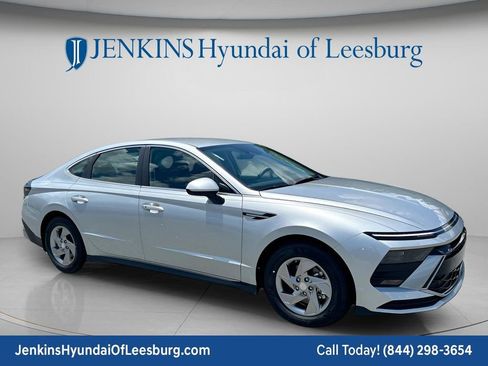 New 2026 Hyundai Sonata SE FWD image 1