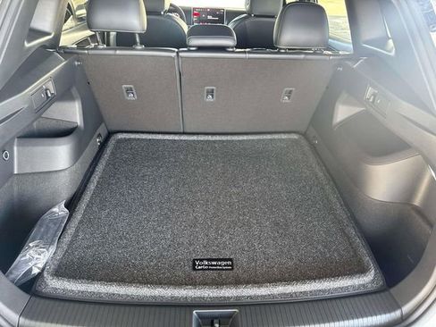 New 2026 Volkswagen Tiguan SE R-Line image 21