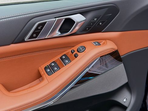 New 2026 BMW X5 xDrive50e w/ Executive Package image 23