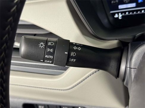 Used 2025 Subaru Forester Premium image 21