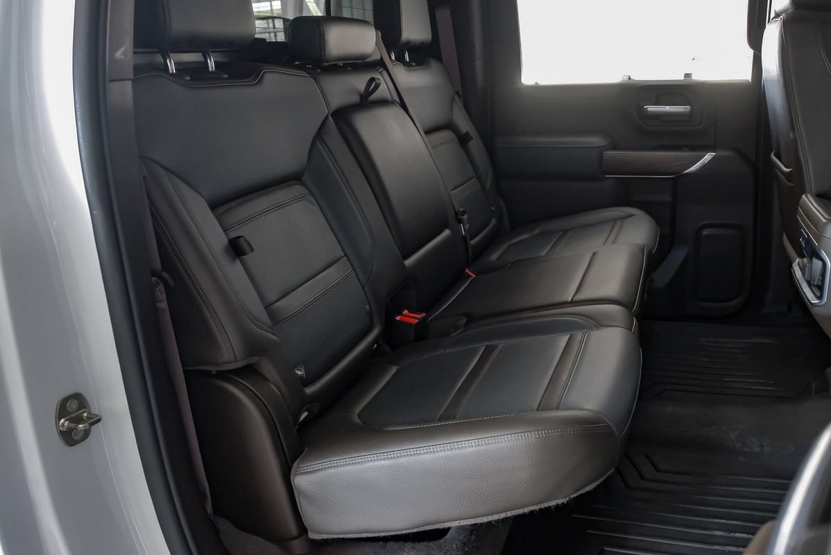 Used 2022 GMC Sierra 3500 Denali w/ Denali Ultimate Package AWD/4WD image 33