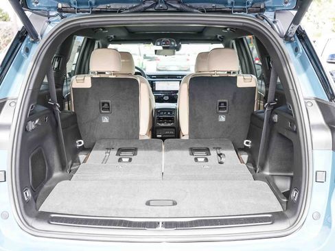 New 2026 Jeep Grand Cherokee L Limited w/ Luxury Tech Group II AWD/4WD image 12