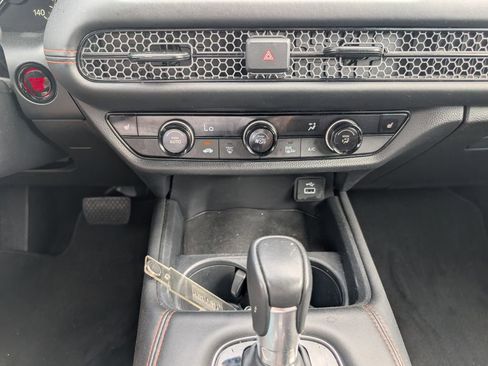 Certified 2025 Honda HR-V Sport image 15